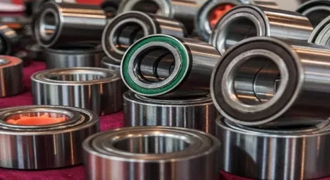 Local vs. Global: Why Finding ‘Industrial Bearings Near Me’ Is Still Crucial for Fast-Moving Industries